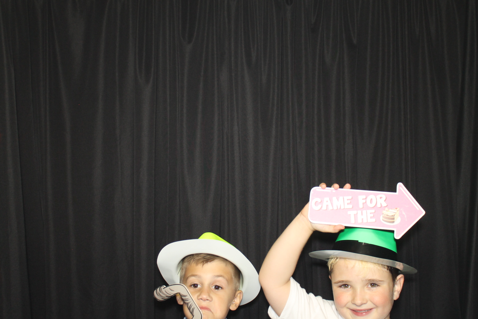 Brett Rose Wedding | View more photos from the event at gallery.photoboothcincy.com/u/PhotoBoothCincy/Brett-Rose-Wedding